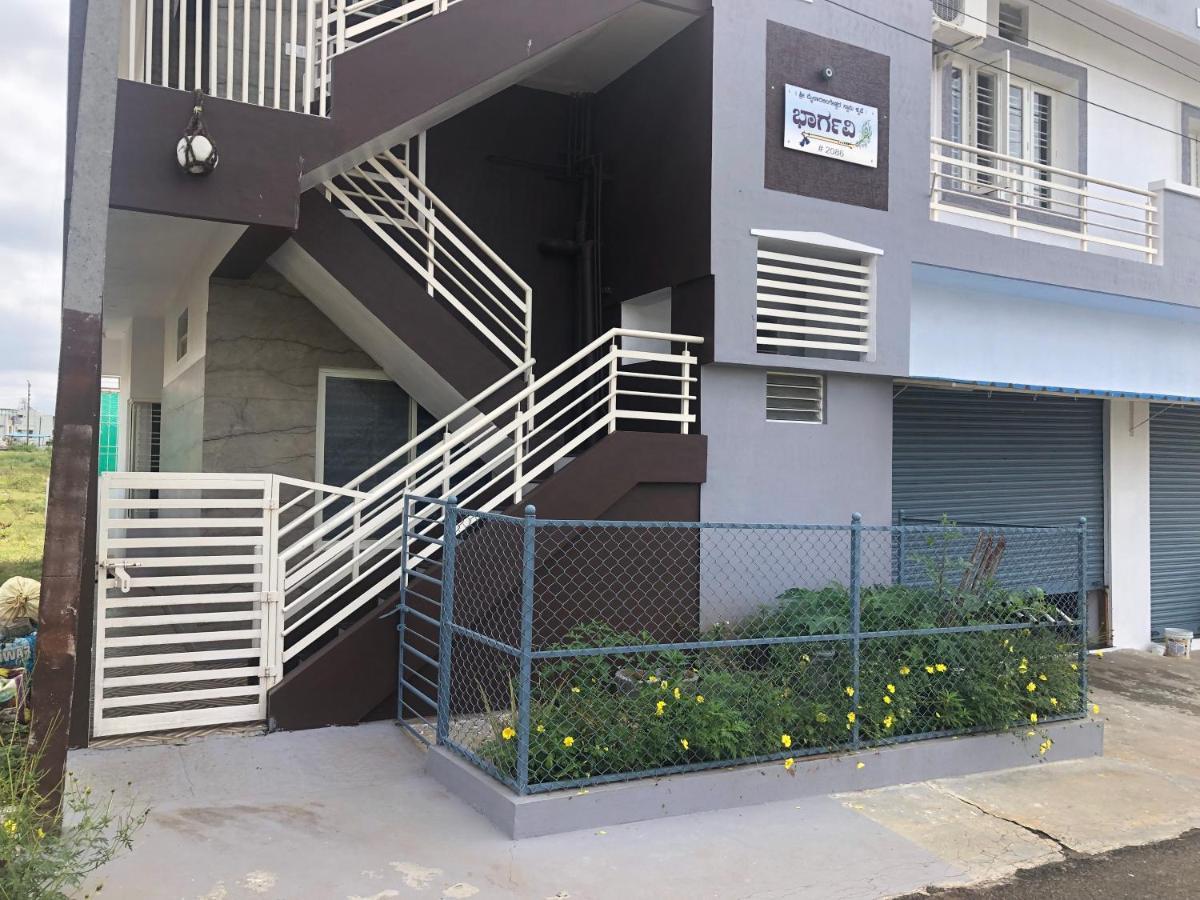 Skyhouse Homestay Mysore Bagian luar foto